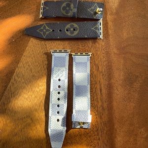 Preloved apple iPhone straps. Great condition. Genuine Louis Vuitton leather.
